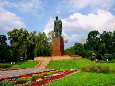 Пам'ятник Тарасу Шевченку у парку імені Тараса Шевченка у Києві